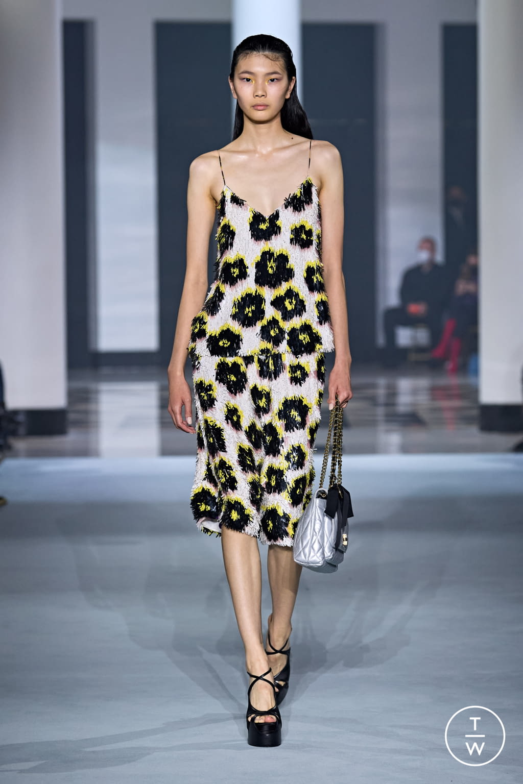 Fashion Week Paris Spring/Summer 2022 look 12 from the Lanvin collection 女装