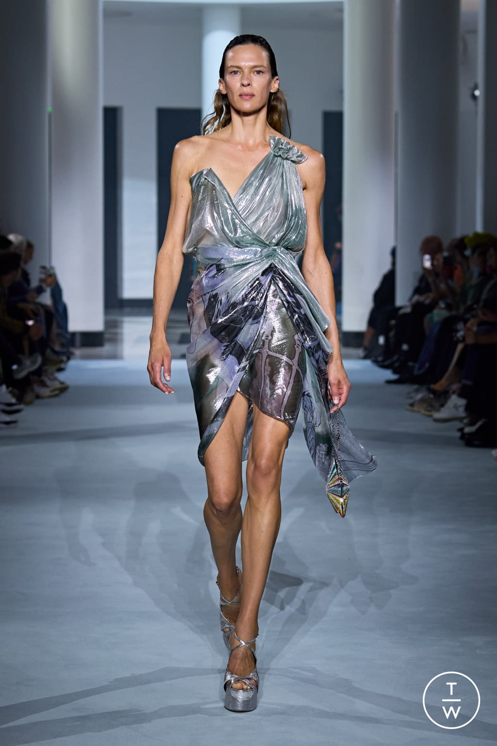 Fashion Week Paris Spring/Summer 2022 look 39 from the Lanvin collection 女装