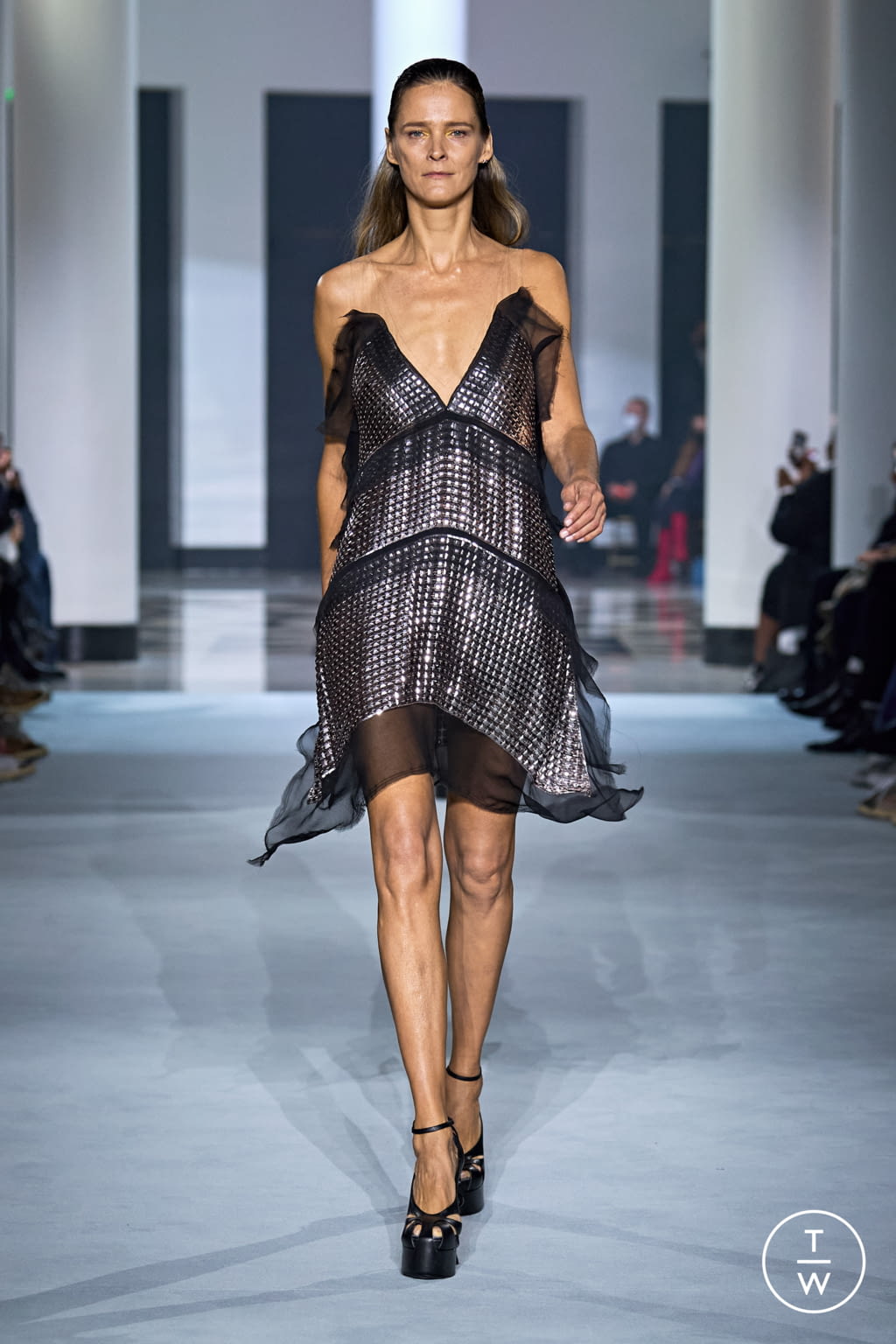 Fashion Week Paris Spring/Summer 2022 look 43 from the Lanvin collection 女装
