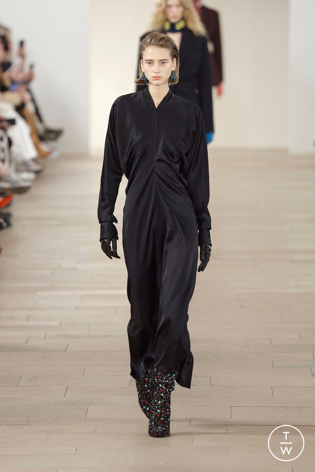 Fashion Week Paris Fall/Winter 2023 look 1 from the Lanvin collection womenswear
