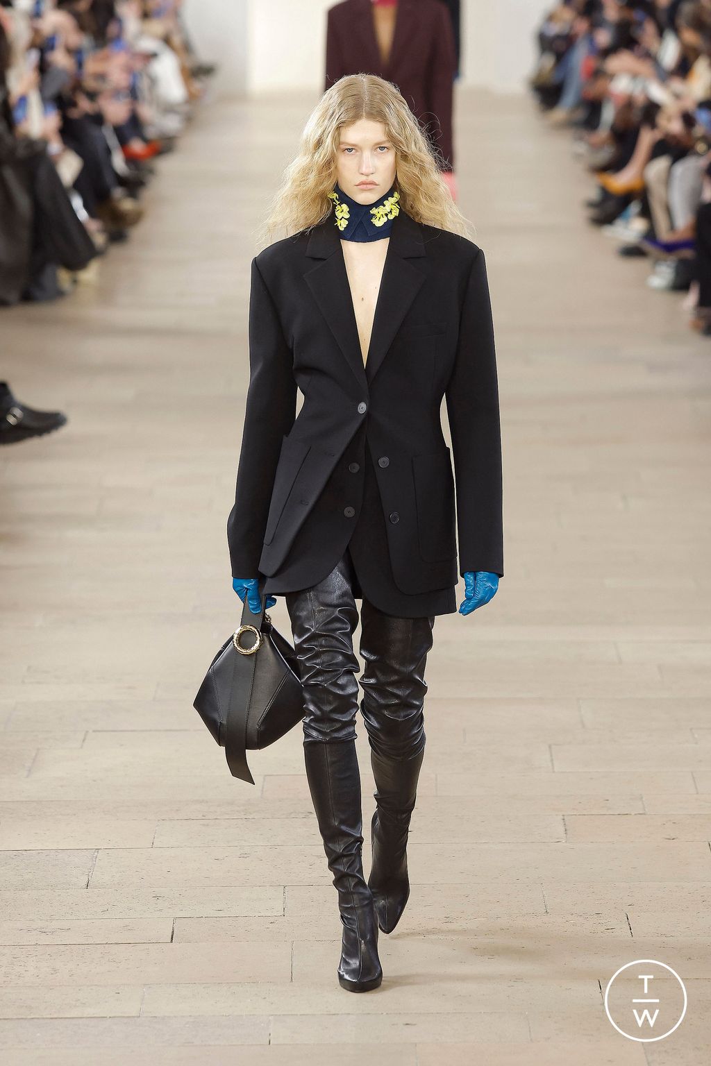 Fashion Week Paris Fall/Winter 2023 look 2 from the Lanvin collection 女装