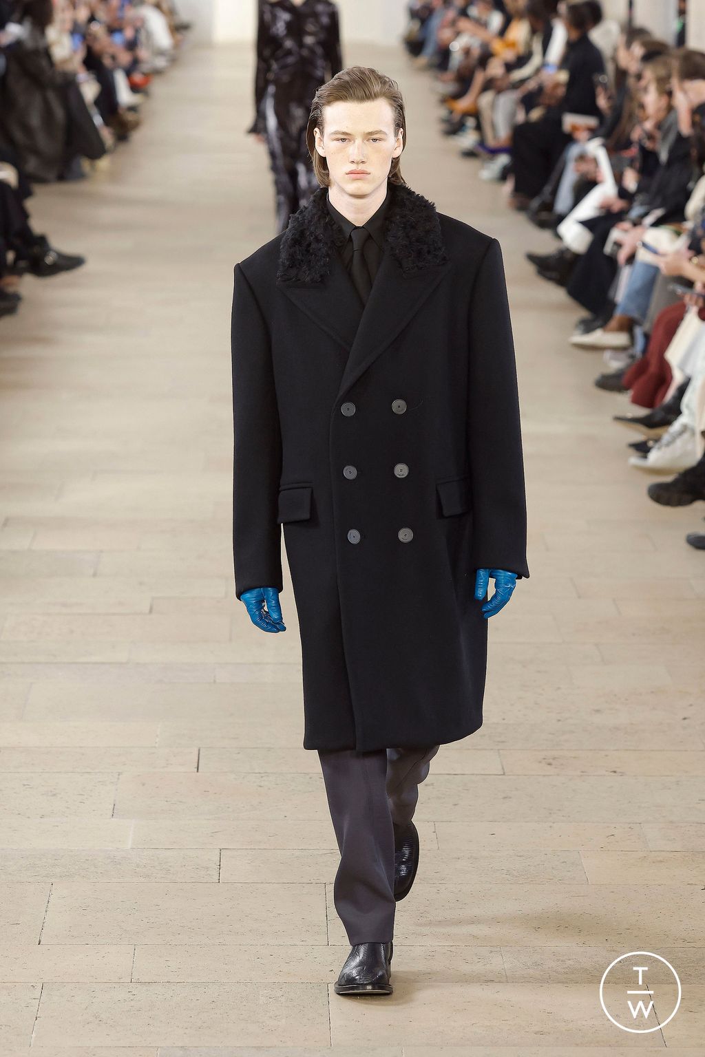 Fashion Week Paris Fall/Winter 2023 look 4 from the Lanvin collection womenswear