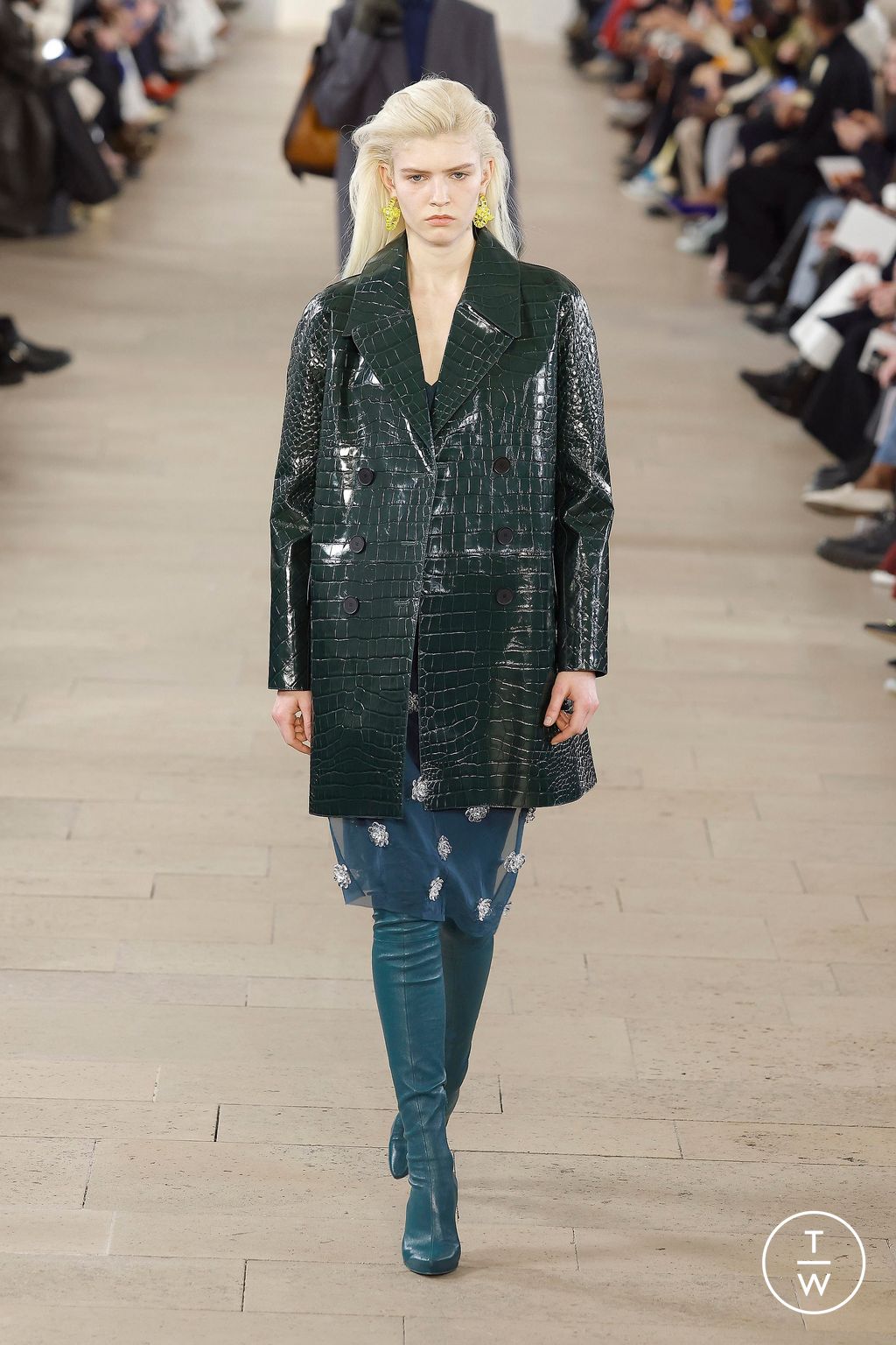 Fashion Week Paris Fall/Winter 2023 look 15 from the Lanvin collection 女装