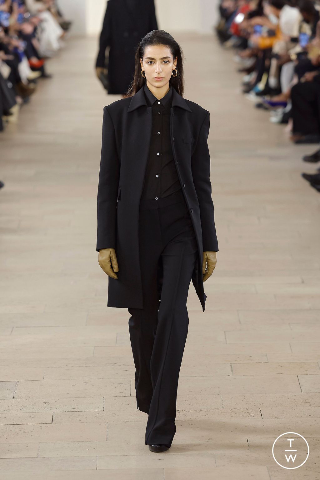 Fashion Week Paris Fall/Winter 2023 look 21 from the Lanvin collection womenswear