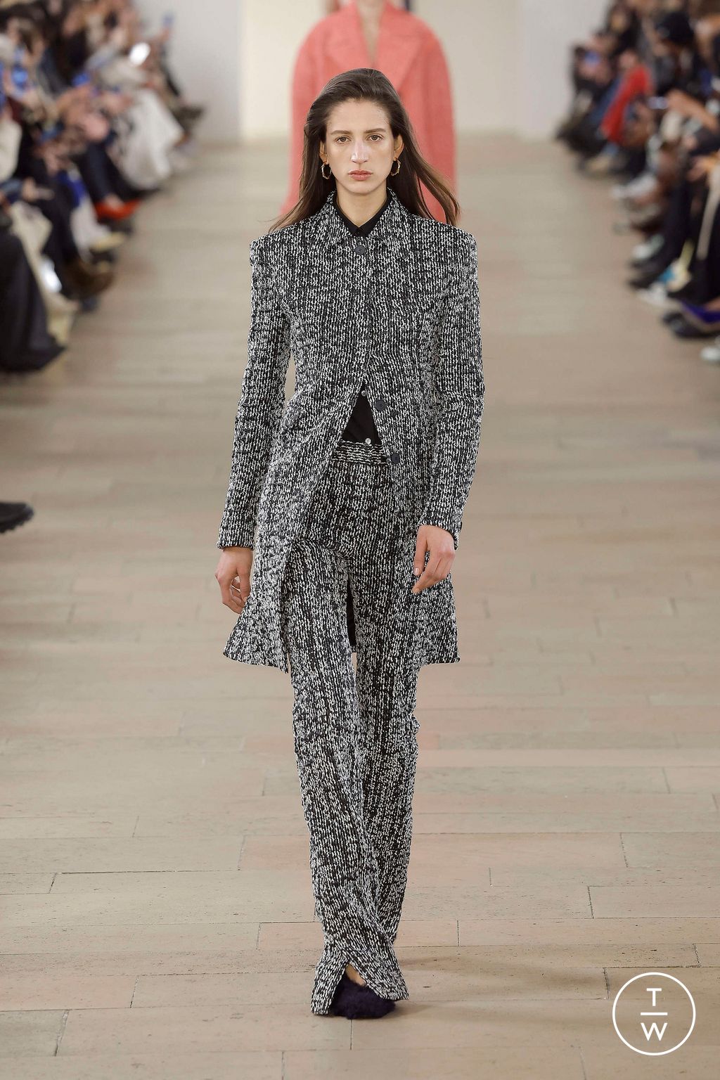 Fashion Week Paris Fall/Winter 2023 look 29 from the Lanvin collection womenswear
