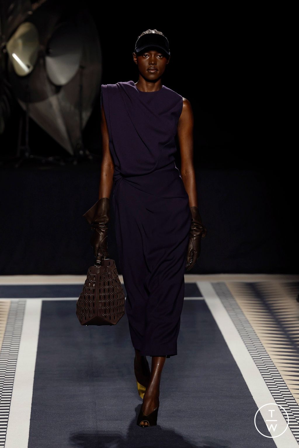 Fashion Week Paris Fall/Winter 2025 look 2 de la collection Lanvin womenswear