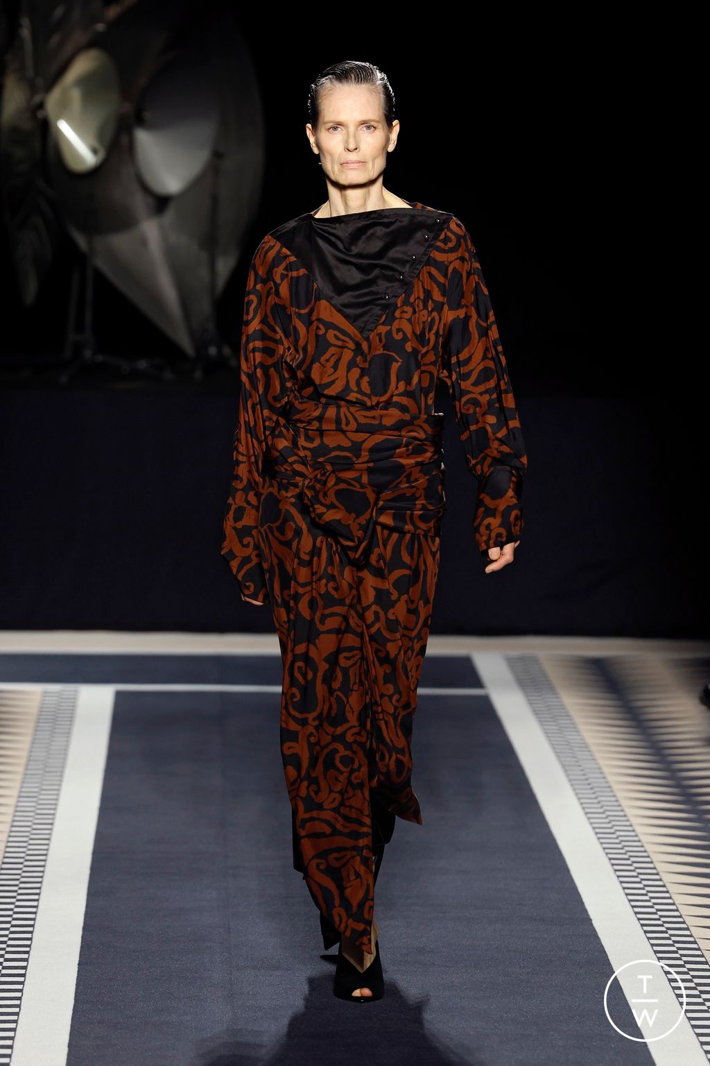 Fashion Week Paris Fall/Winter 2025 look 12 de la collection Lanvin womenswear