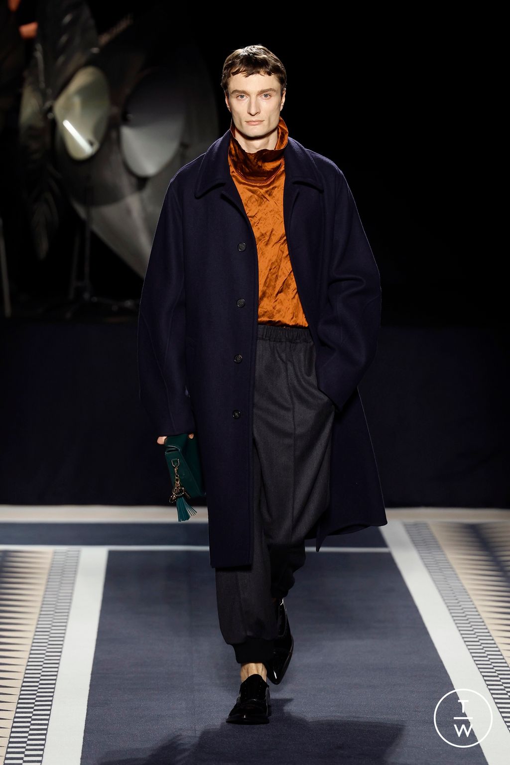 Fashion Week Paris Fall/Winter 2025 look 13 from the Lanvin collection womenswear