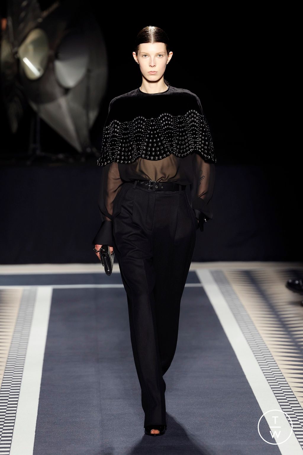 Fashion Week Paris Fall/Winter 2025 look 20 from the Lanvin collection 女装