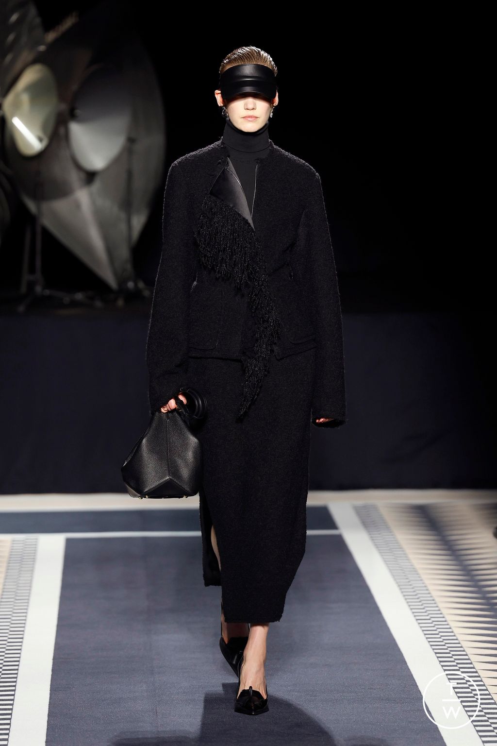 Fashion Week Paris Fall/Winter 2025 look 35 from the Lanvin collection womenswear