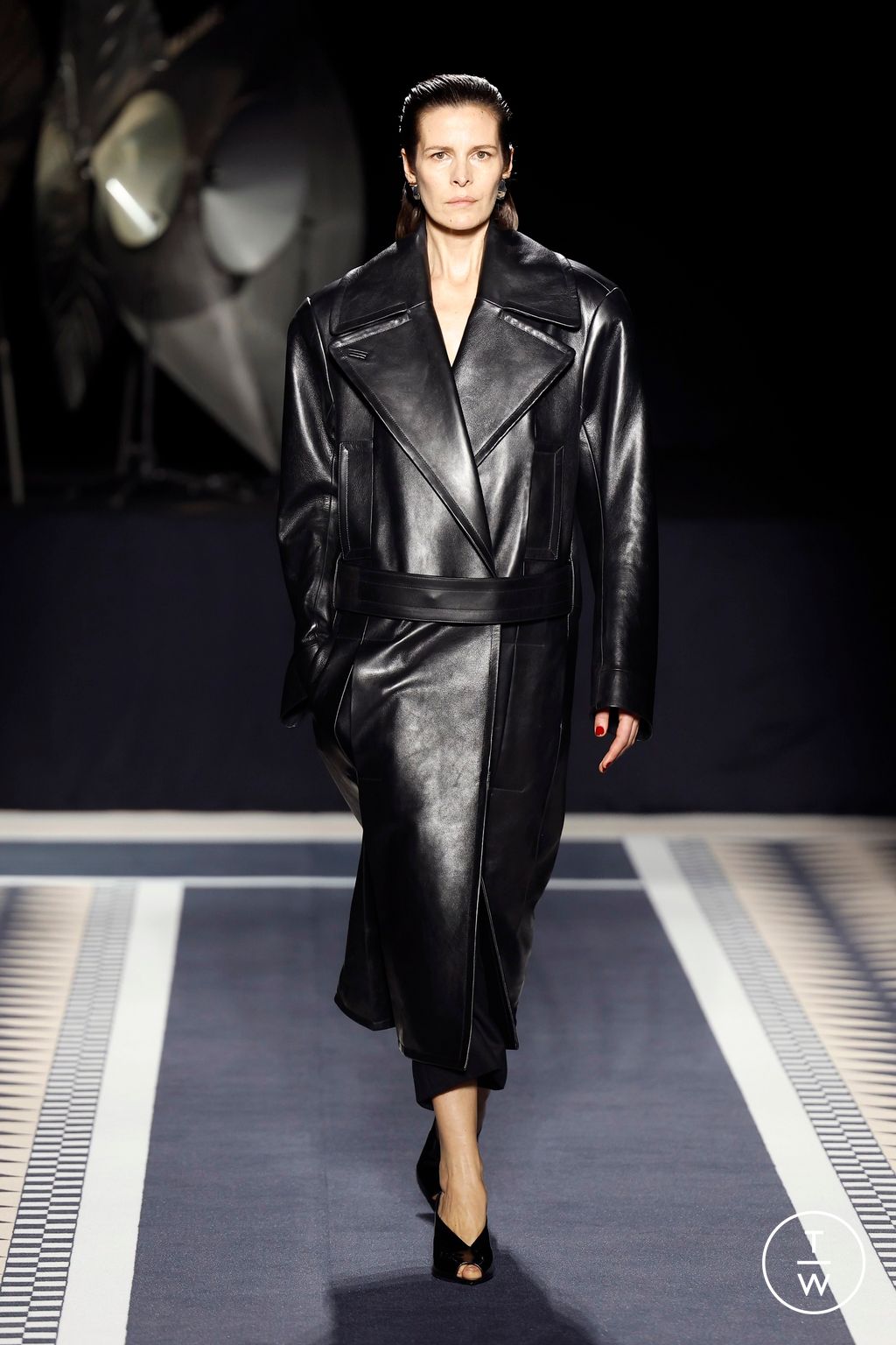 Fashion Week Paris Fall/Winter 2025 look 37 from the Lanvin collection womenswear