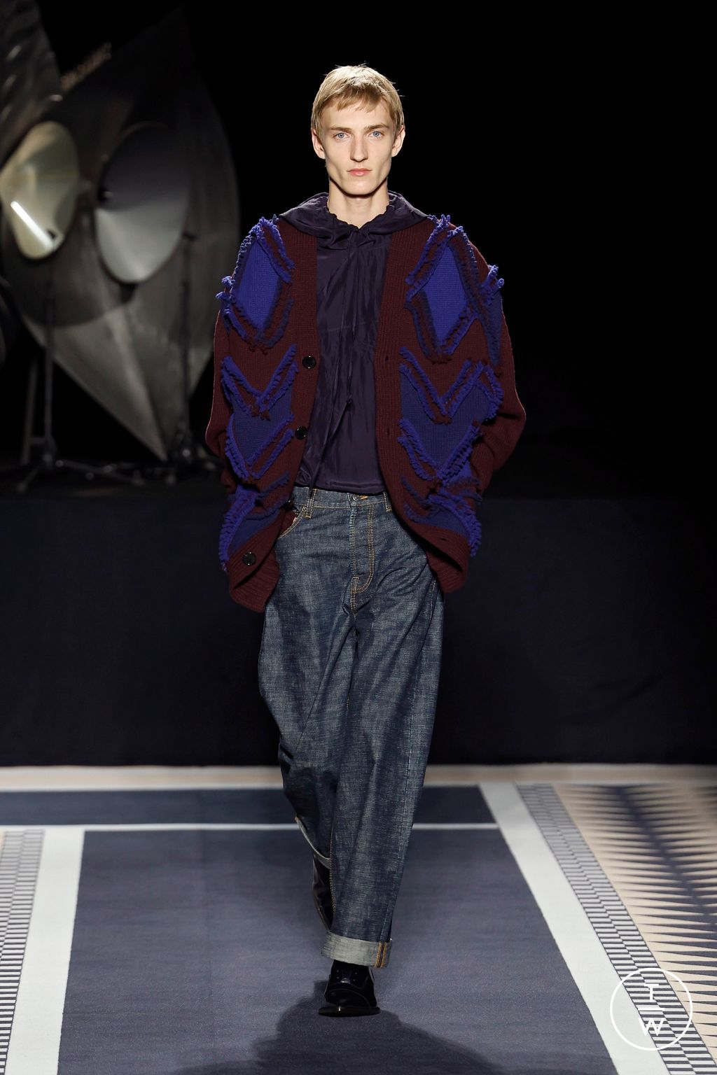Fashion Week Paris Fall/Winter 2025 look 41 from the Lanvin collection menswear