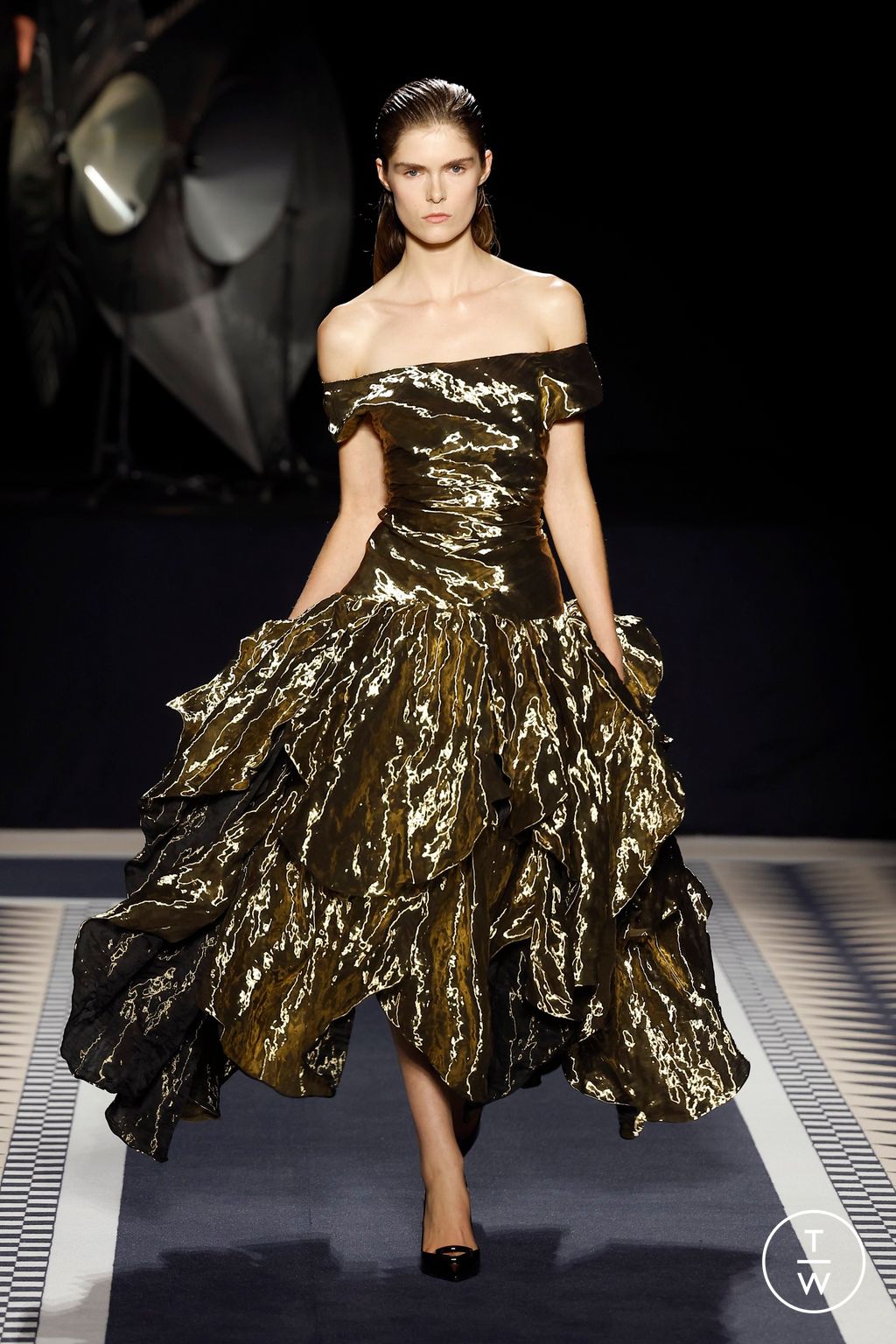 Fashion Week Paris Fall/Winter 2025 look 64 from the Lanvin collection womenswear