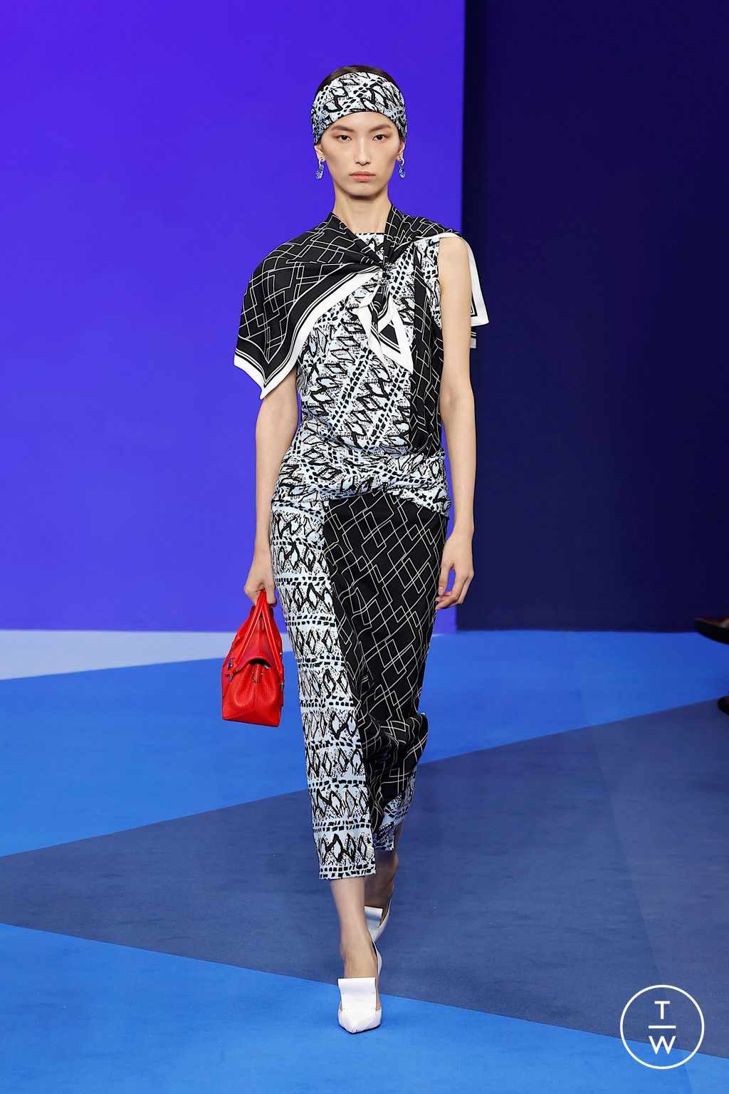 Fashion Week Paris Spring/Summer 2026 look 30 from the Lanvin collection womenswear