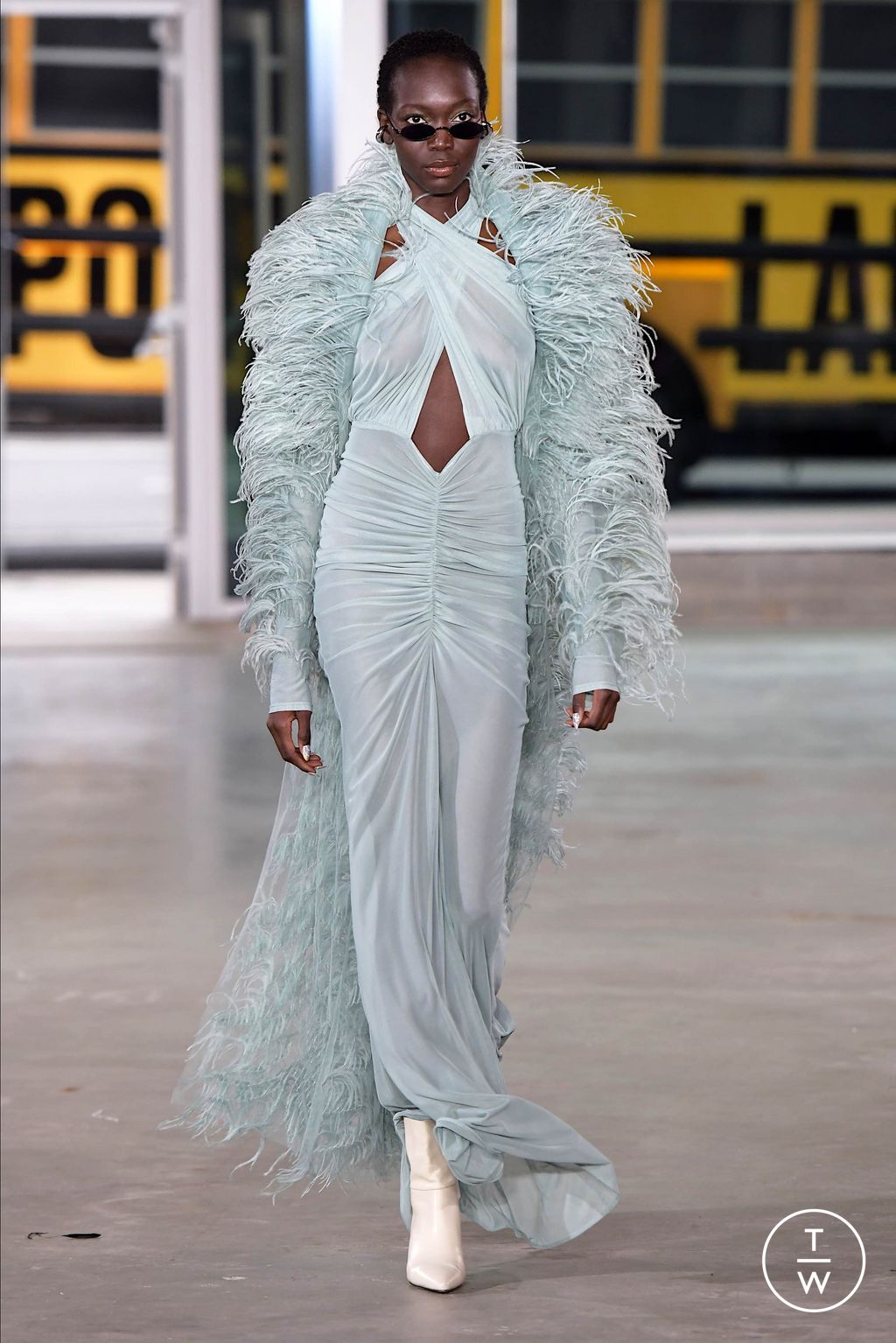 Fashion Week New York Fall/Winter 2024 look 29 de la collection LaPointe womenswear
