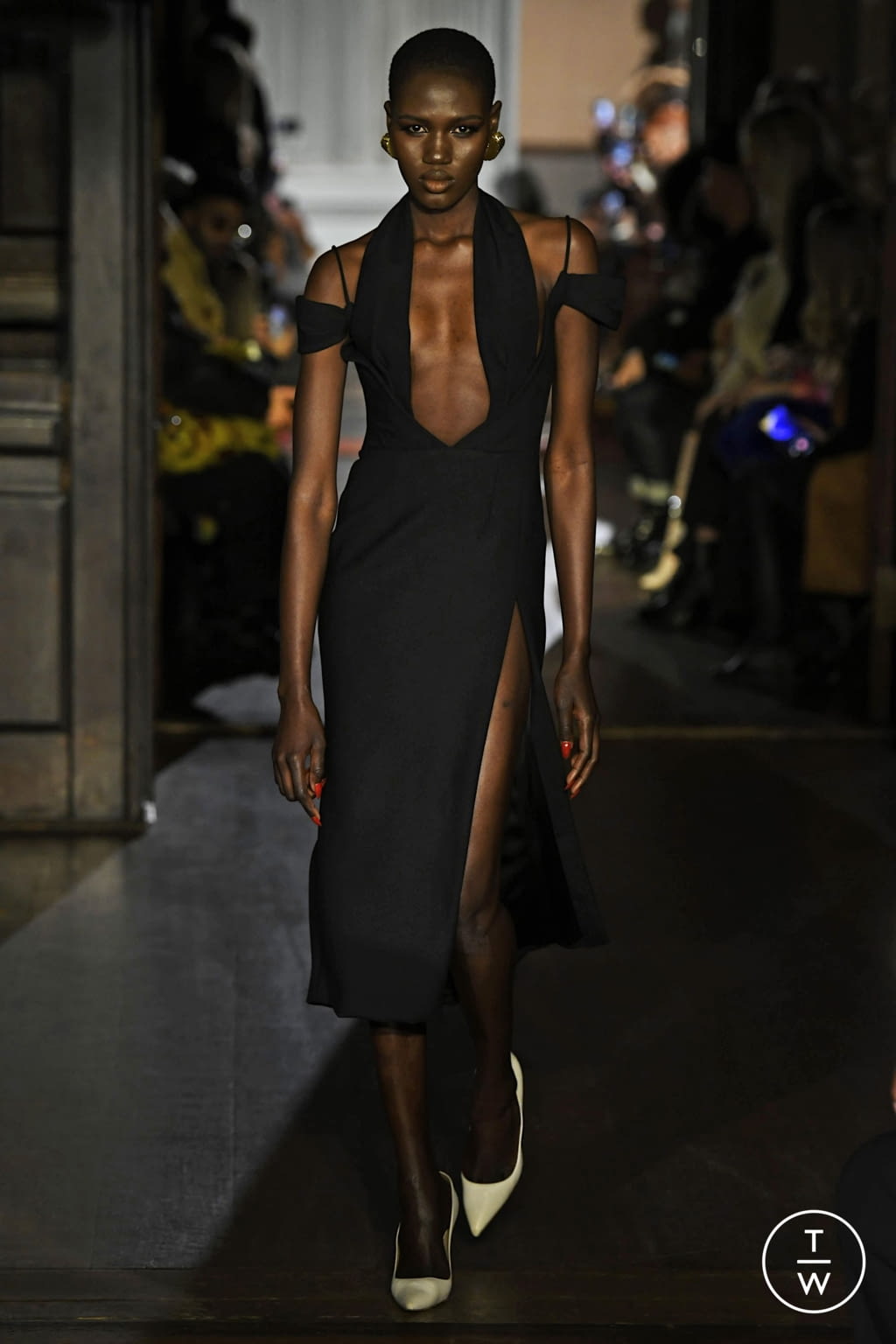 Fashion Week New York Fall/Winter 2022 look 5 de la collection LaQuan Smith womenswear