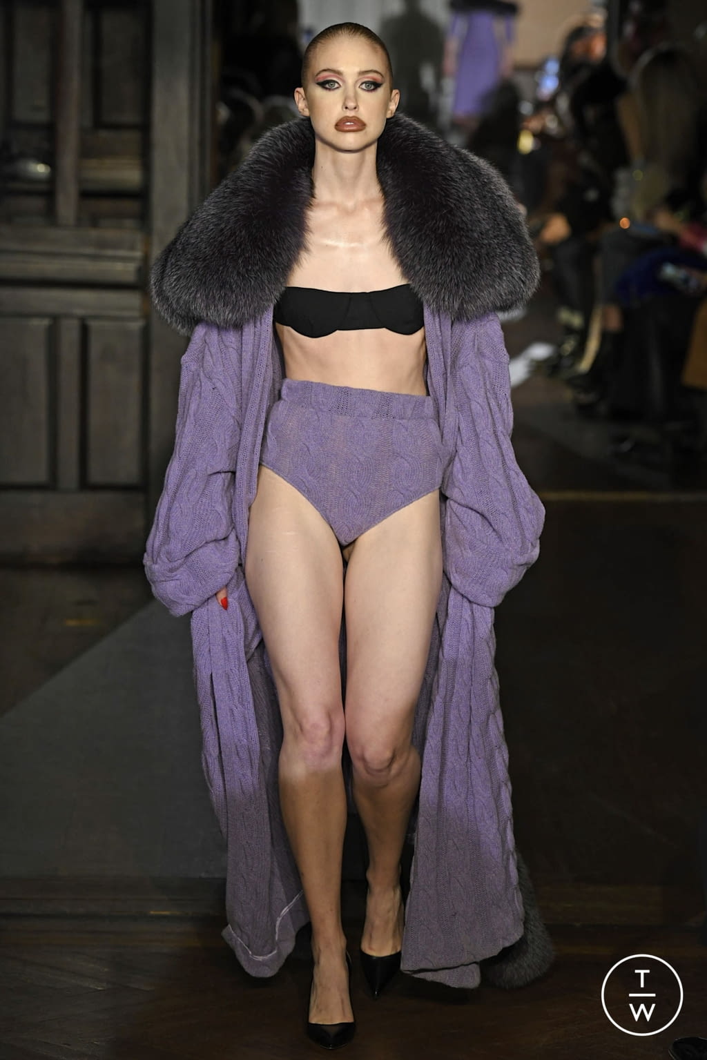 Fashion Week New York Fall/Winter 2022 look 21 from the LaQuan Smith collection 女装
