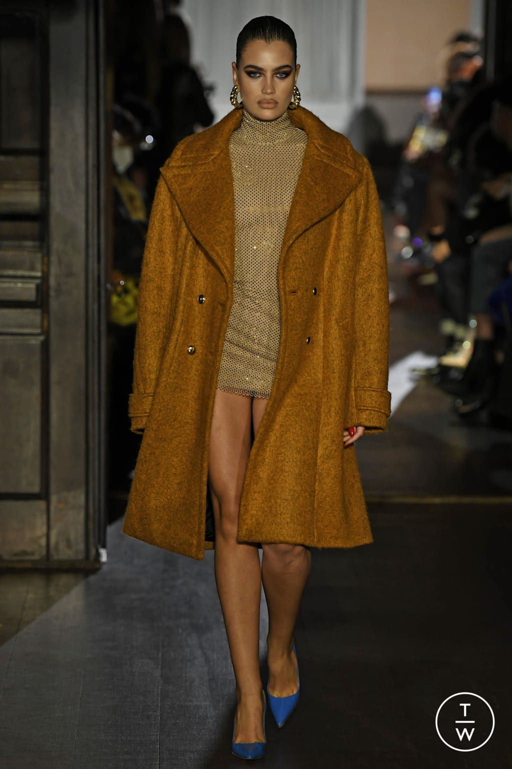 Fashion Week New York Fall/Winter 2022 look 28 from the LaQuan Smith collection womenswear