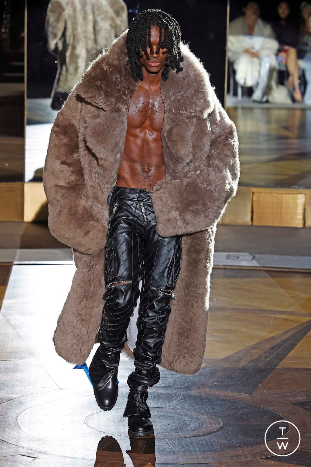 Fashion Week New York Fall/Winter 2023 look 27 from the LaQuan Smith collection womenswear