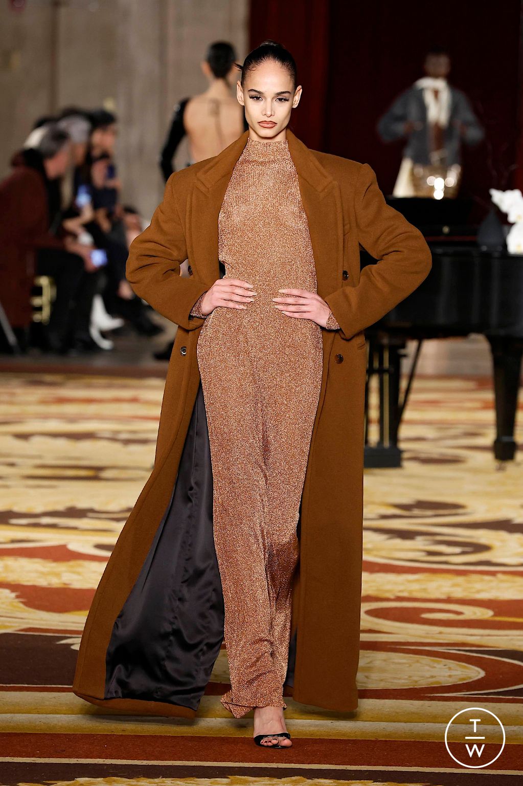 Fashion Week New York Fall/Winter 2024 look 30 from the LaQuan Smith collection womenswear