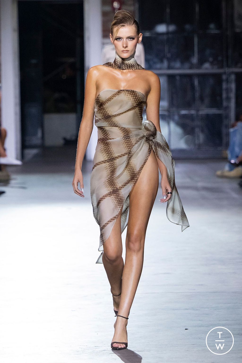 Fashion Week New York Spring-Summer 2025 look 3 from the LaQuan Smith collection womenswear