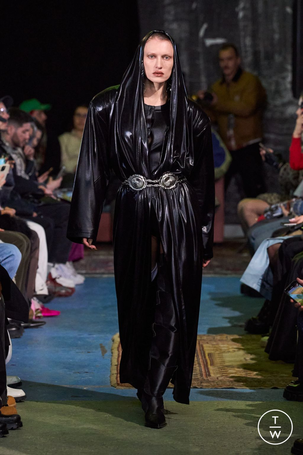 Fashion Week Paris Fall/Winter 2024 look 25 from the Laruicci collection 女装