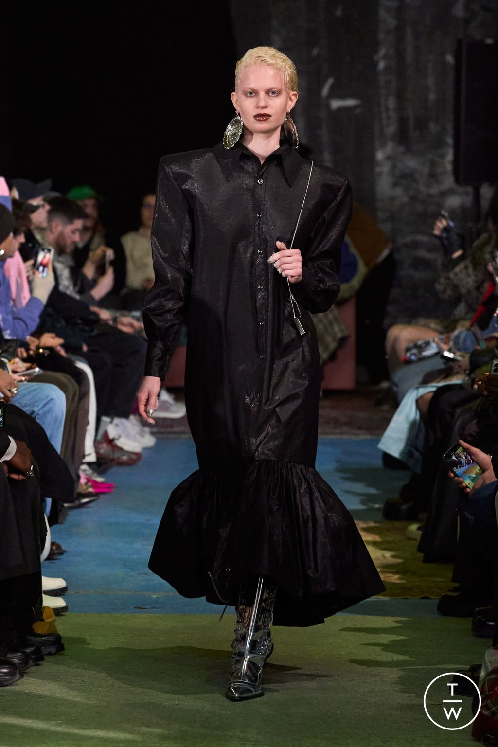 Fashion Week Paris Fall/Winter 2024 look 34 from the Laruicci collection womenswear
