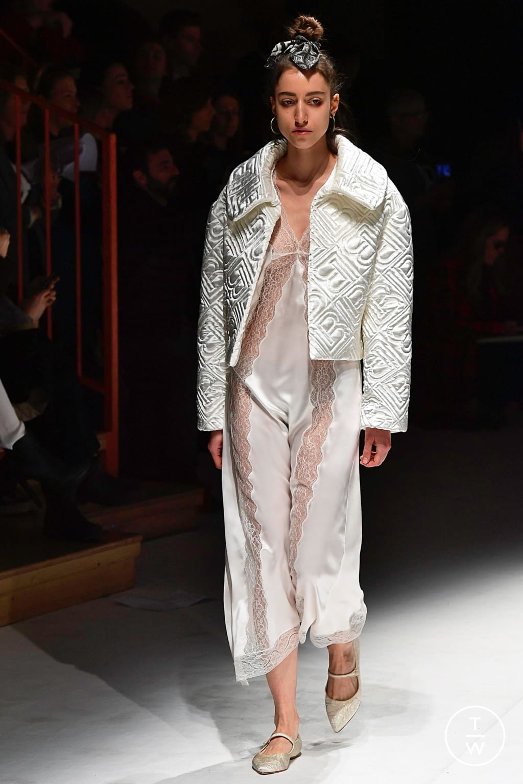Fashion Week Milan Fall/Winter 2019 look 43 de la collection Laura Biagiotti womenswear