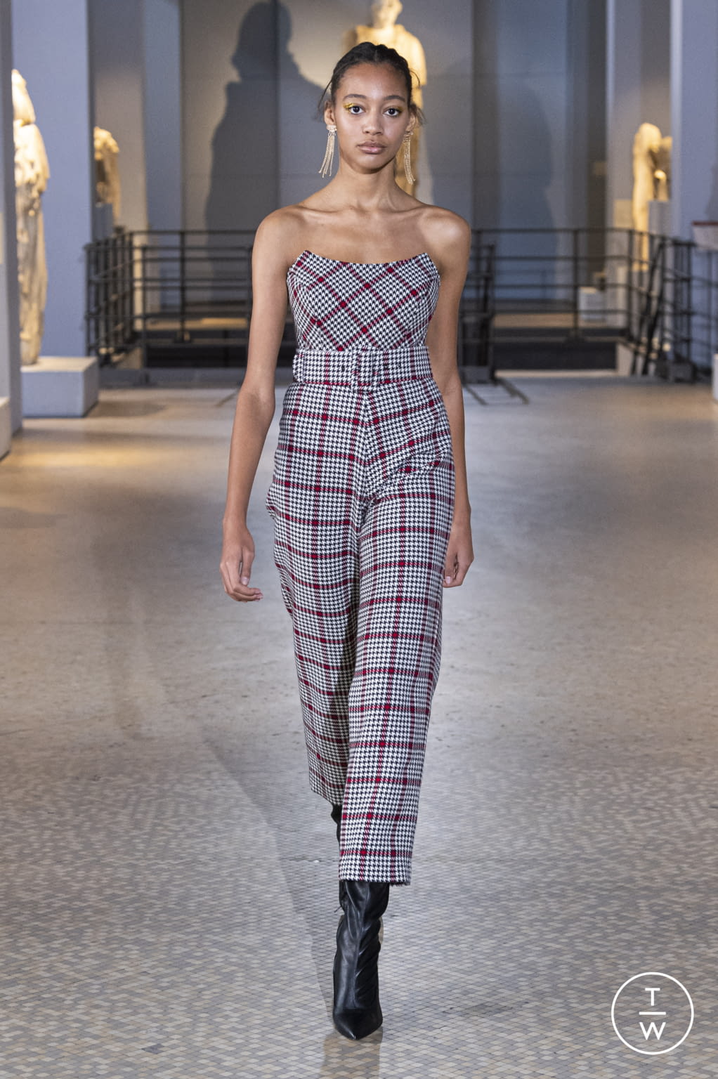 Fashion Week Milan Fall/Winter 2022 look 14 from the Laura Biagiotti collection womenswear