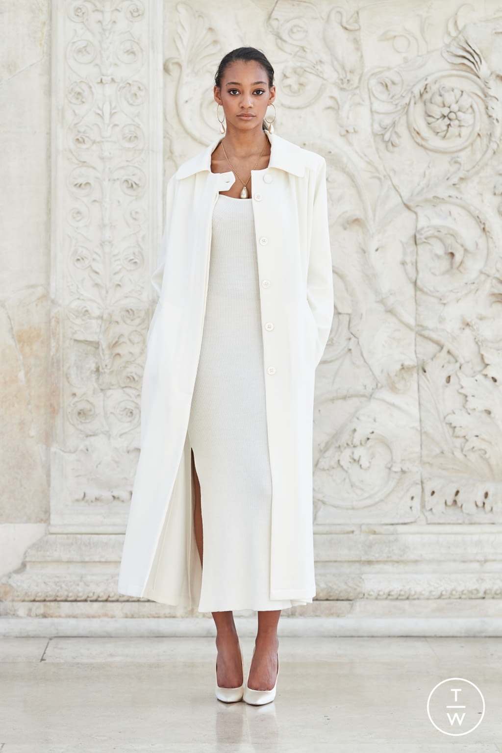 Fashion Week Milan Fall/Winter 2021 look 11 de la collection Laura Biagiotti womenswear