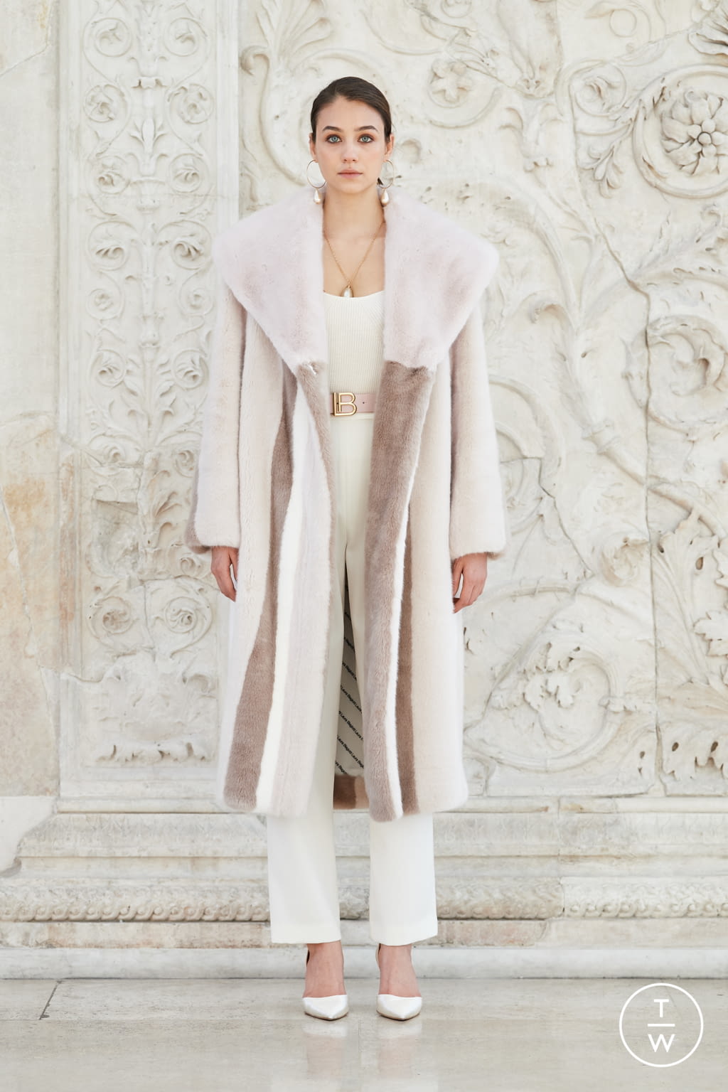 Fashion Week Milan Fall/Winter 2021 look 13 de la collection Laura Biagiotti womenswear