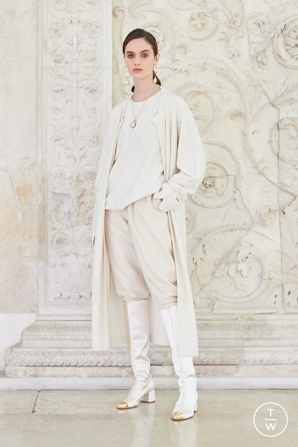 Fashion Week Milan Fall/Winter 2021 look 23 de la collection Laura Biagiotti womenswear