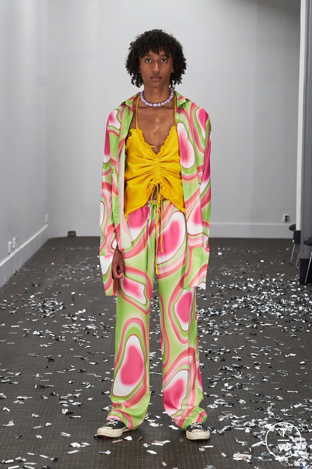 Fashion Week Paris Spring/Summer 2022 look 20 de la collection Lazoschmidl menswear