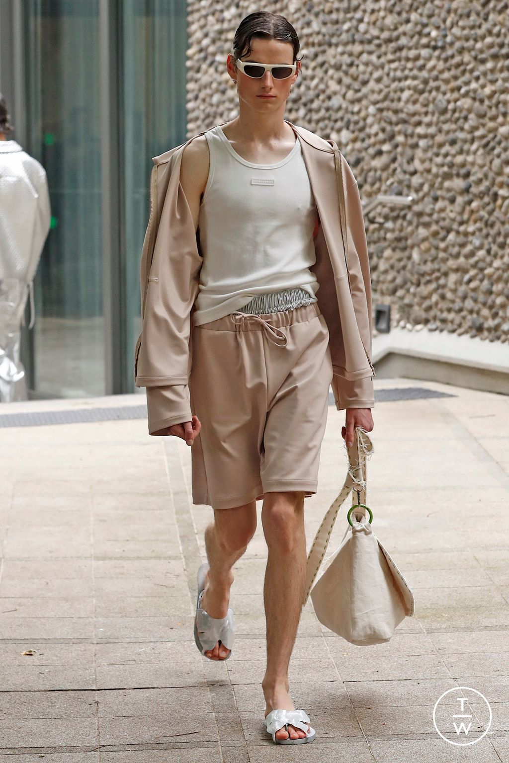 Fashion Week Paris Spring/Summer 2023 look 2 from the Lazoschmidl collection 男装