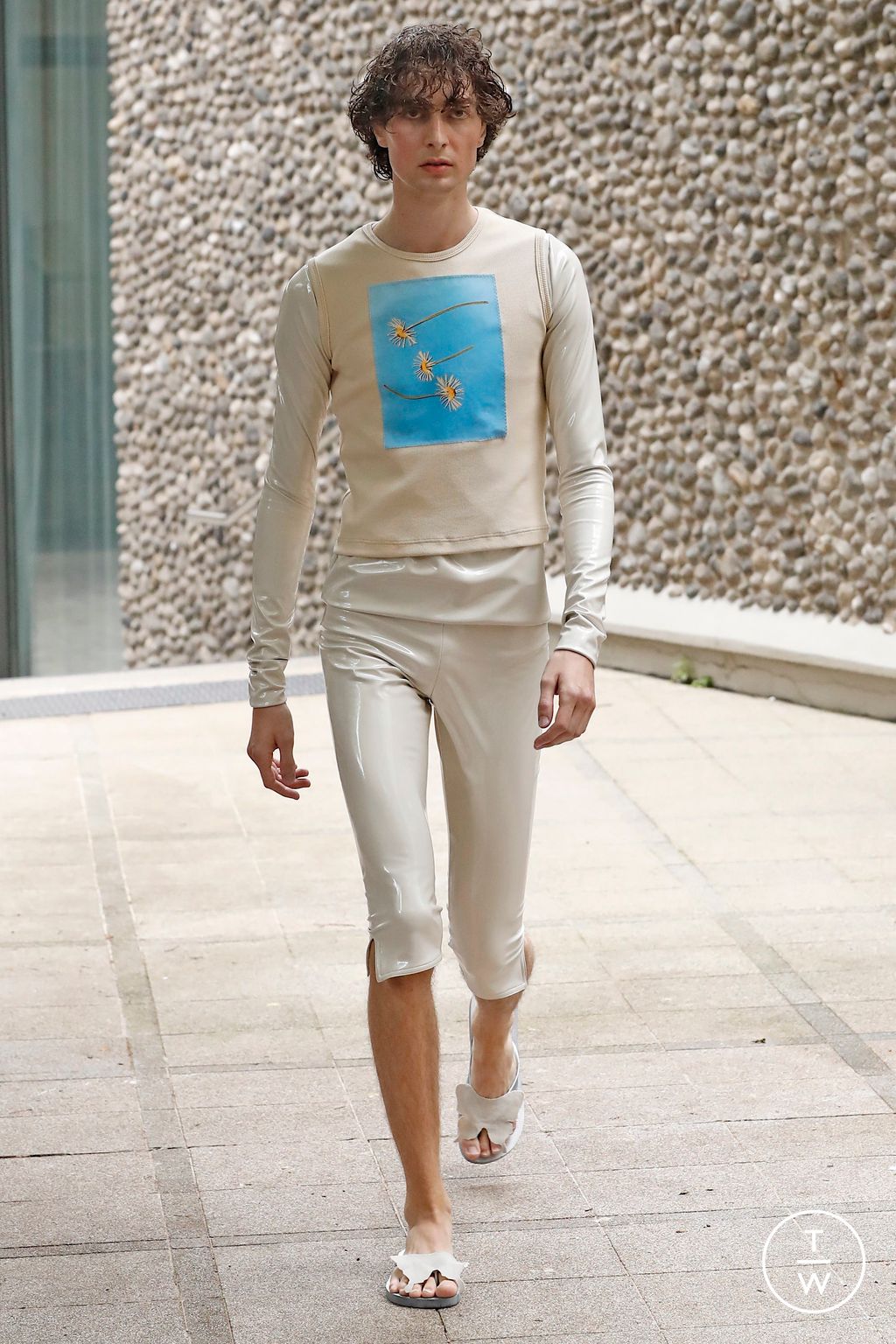 Fashion Week Paris Spring/Summer 2023 look 21 from the Lazoschmidl collection menswear