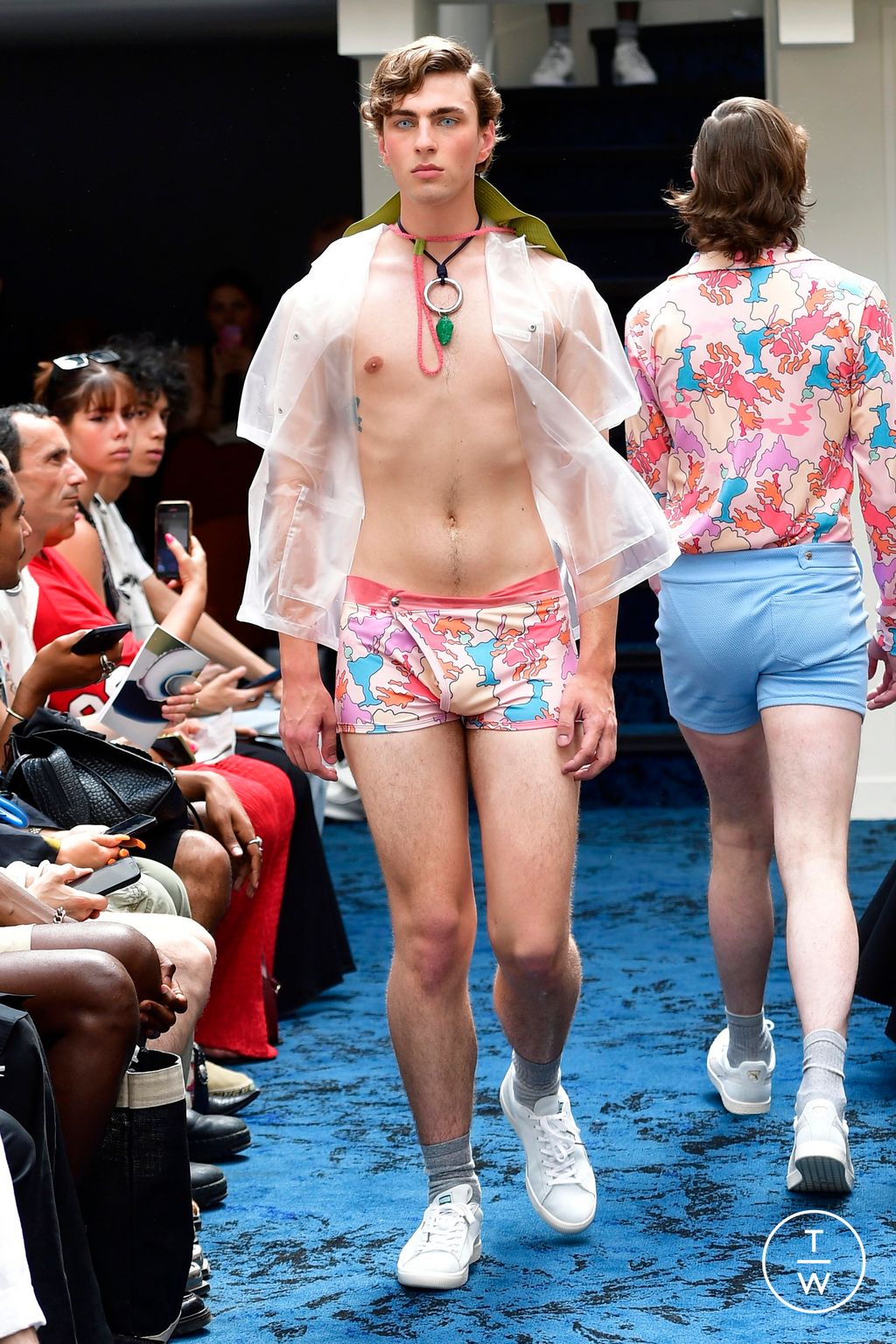 Fashion Week Paris Spring/Summer 2024 look 18 from the Lazoschmidl collection 男装