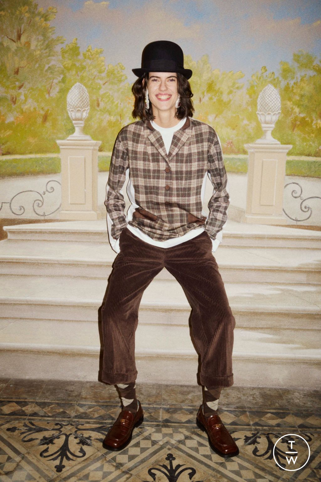 Fashion Week Milan Pre-Fall 2025 look 2 de la collection Moschino womenswear