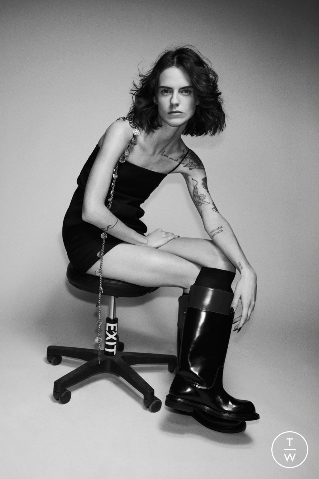 Fashion Week Milan Pre-Fall 2025 look 24 from the Moschino collection womenswear