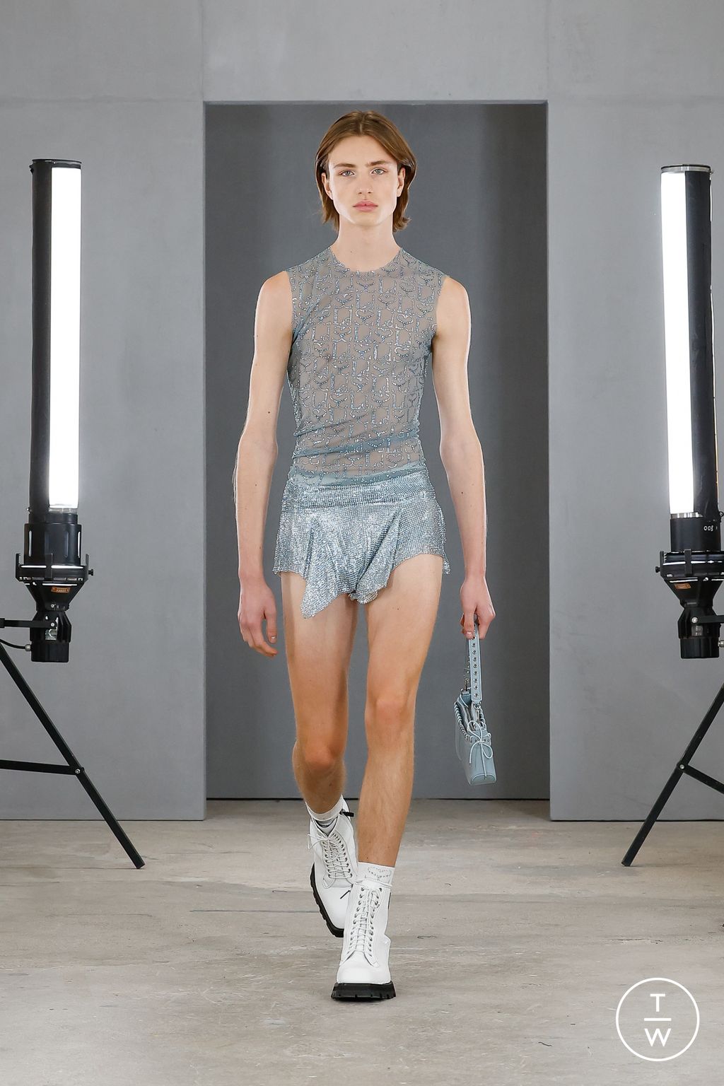 Fashion Week Paris Fall/Winter 2023 look 25 from the Ludovic de Saint Sernin collection 男装