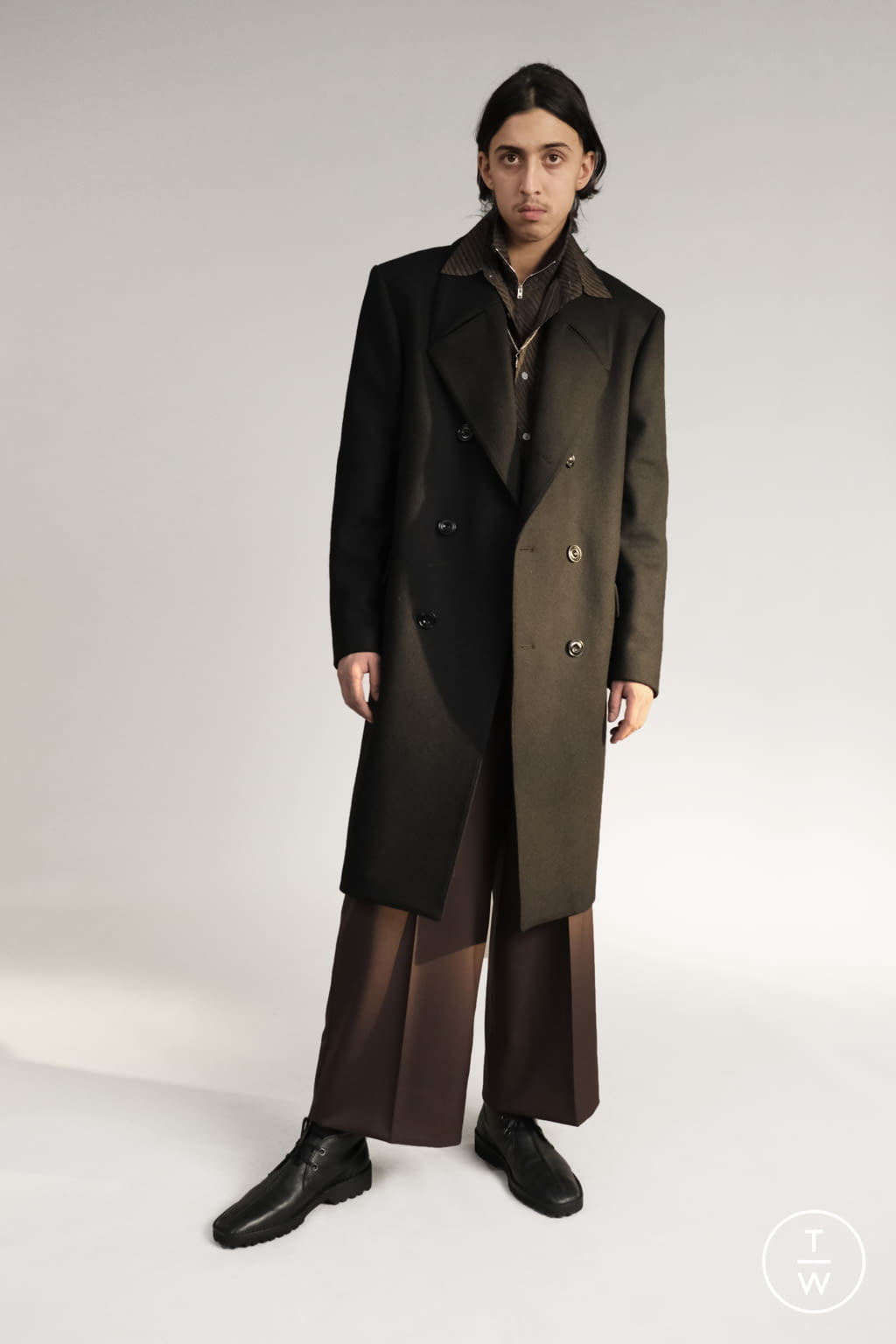 Fashion Week Paris Fall/Winter 2019 look 1 from the Lemaire collection menswear