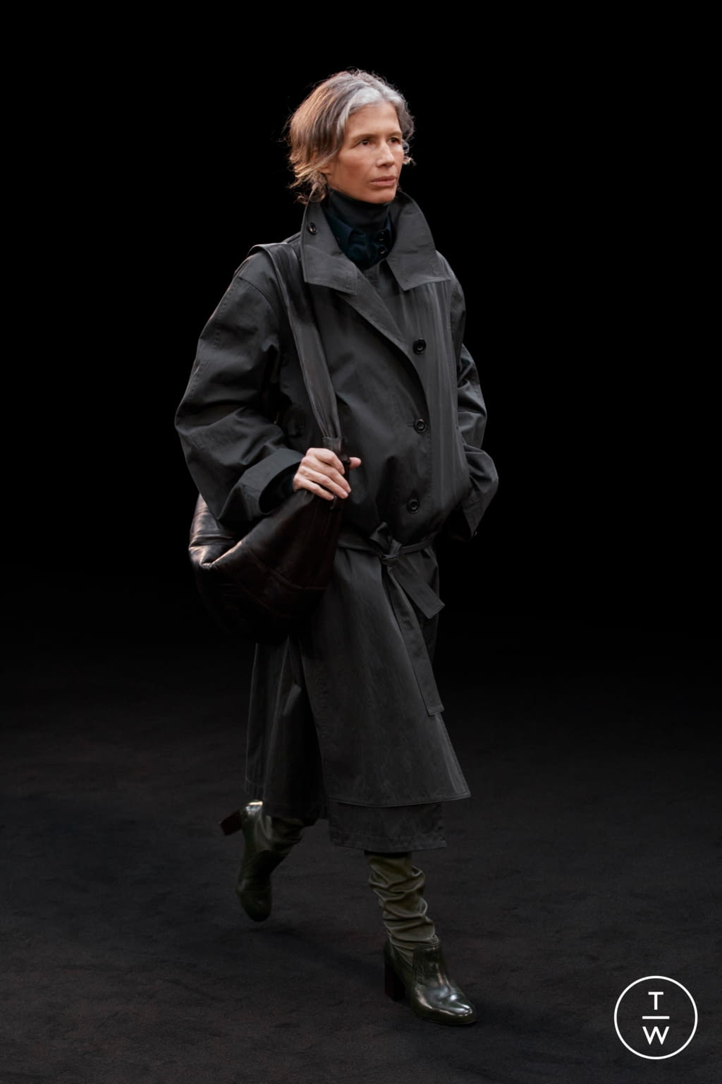 Fashion Week Paris Fall/Winter 2021 look 13 from the Lemaire collection menswear
