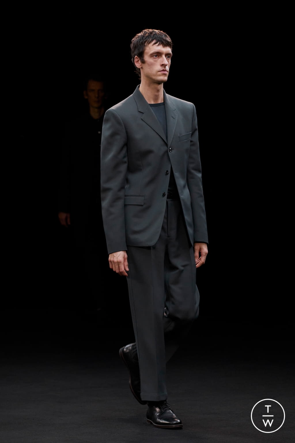 Fashion Week Paris Fall/Winter 2021 look 42 from the Lemaire collection menswear