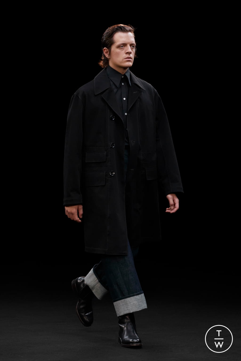 Fashion Week Paris Fall/Winter 2021 look 43 from the Lemaire collection menswear