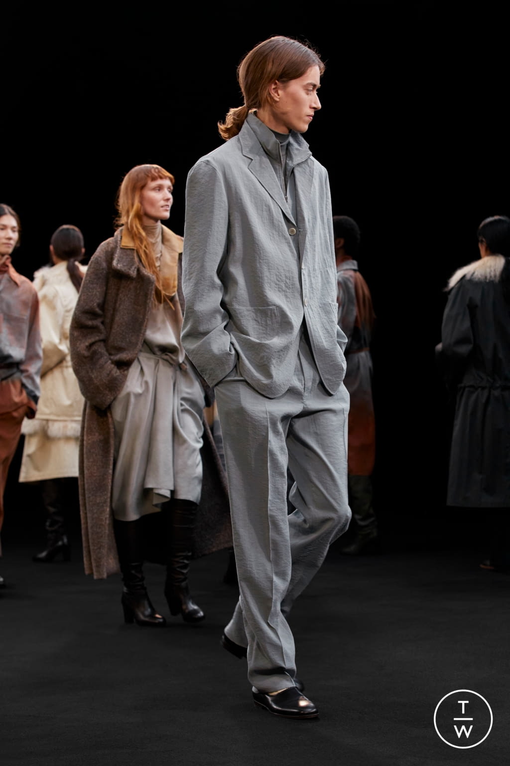 Fashion Week Paris Fall/Winter 2021 look 48 from the Lemaire collection 男装
