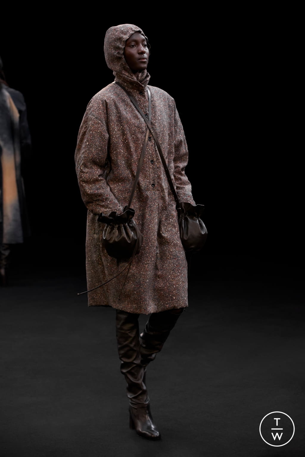 Fashion Week Paris Fall/Winter 2021 look 54 from the Lemaire collection 男装