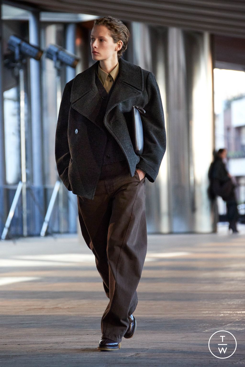 Fashion Week Paris Fall/Winter 2023 look 10 from the Lemaire collection 男装