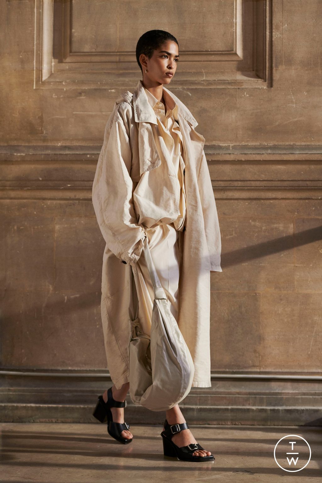 Fashion Week Paris Spring/Summer 2023 look 2 from the Lemaire collection 男装