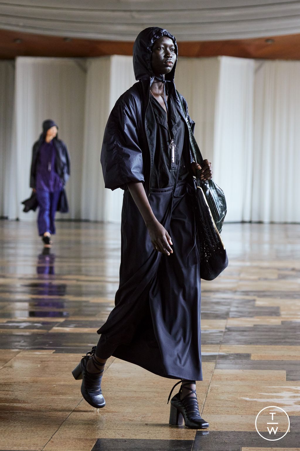 Fashion Week Paris Spring/Summer 2024 look 5 de la collection Lemaire menswear