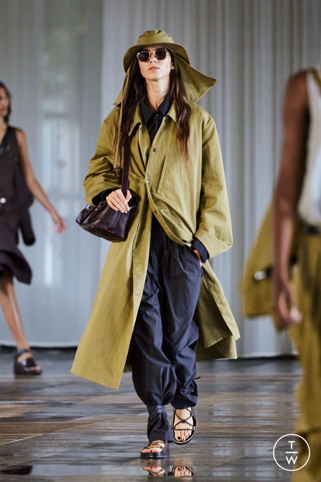 Fashion Week Paris Spring/Summer 2024 look 11 from the Lemaire collection menswear