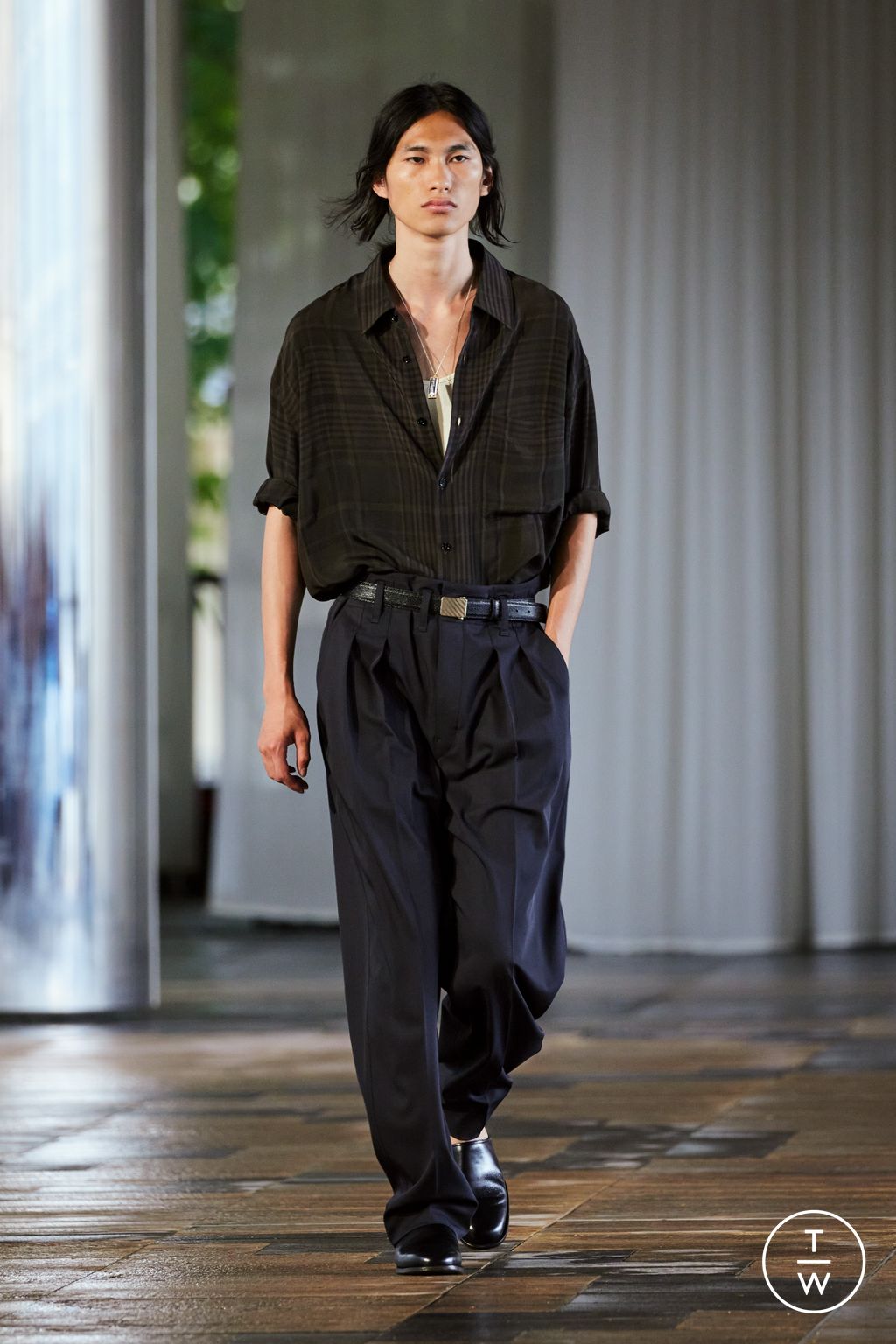 Fashion Week Paris Spring/Summer 2024 look 22 from the Lemaire collection menswear